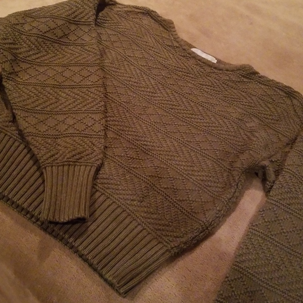 Cropped sweater